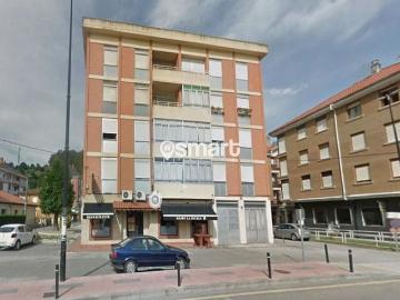 Piso en venta en Los Corrales de Buelna, Cantabria