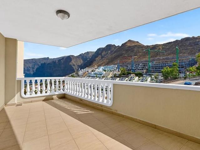 Piso en venta en Los Gigantes, Tenerife