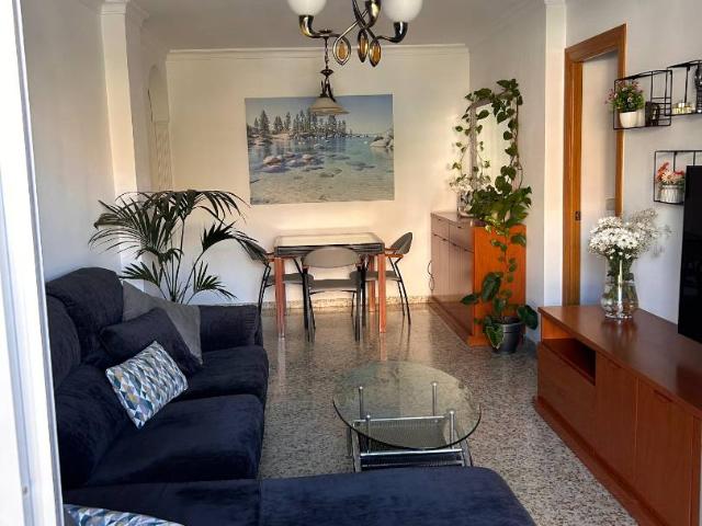Piso en Venta en Los Guindos Parque Mediterráneo Santa Paula