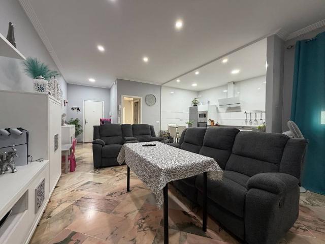 Piso en Venta en Los Palacios y Villafranca