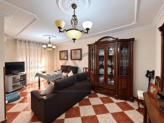 Piso en Venta en Los Palacios y Villafranca