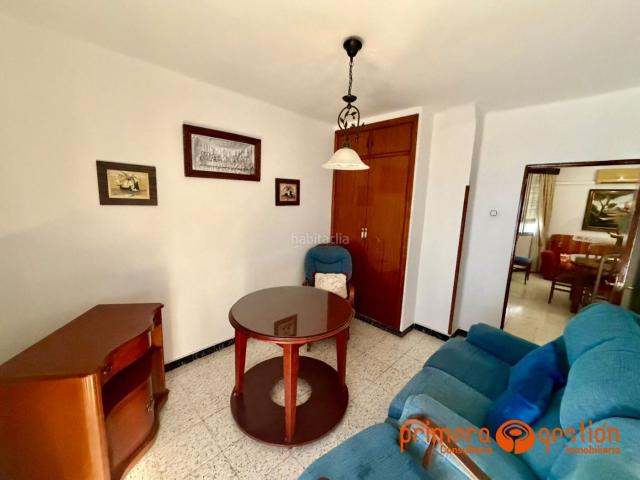 Piso en venta en Lora del Río. ATENCIÓNNNN !PISO EN PRIMERA PLANTA en el centro de Lora del Río. Este magnífico piso, con 77 metros cuadrados consta de 3 habit. Pisos Lora del.