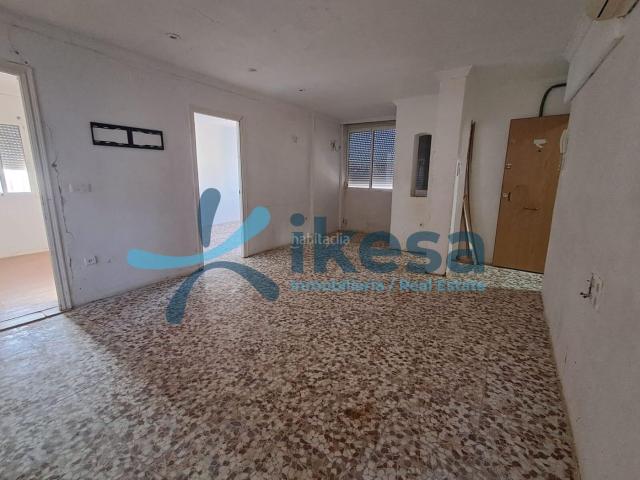 Piso en venta en Puente Genil. Piso en Puente Genil próximo a Plaza Ricardo Molina. Pisos Puente.
