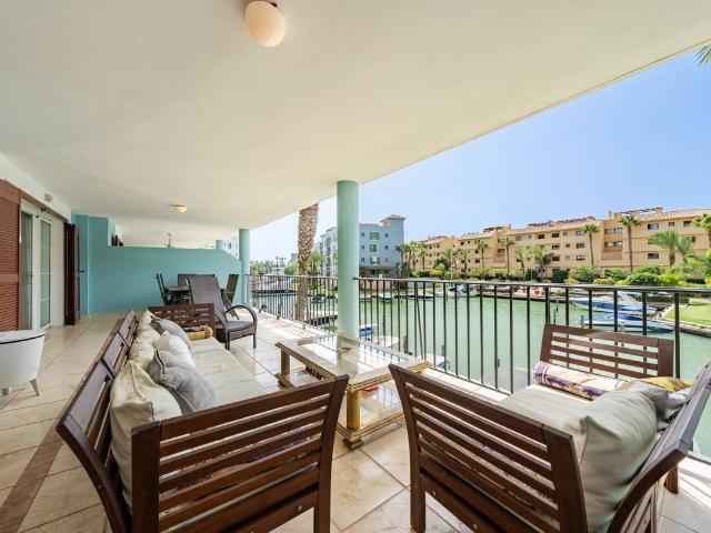Piso en Venta en Puerto de Sotogrande La Marina