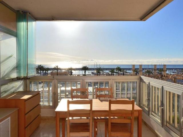 Piso en Venta en Puerto Deportivo