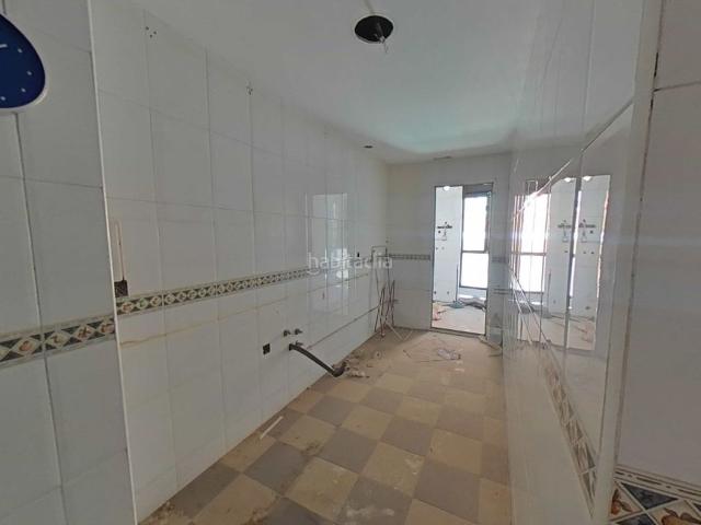 Piso en venta en Puertollano, Centro. ? Buscas un piso o un gimnasio de Crossfit? Aquí tienes ambos!. Pisos.