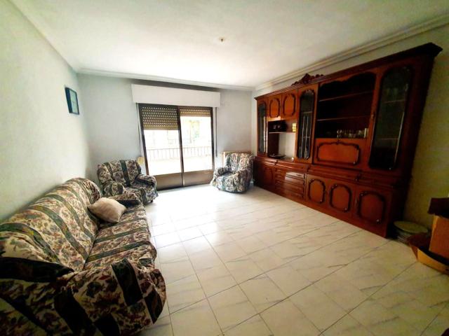 Piso en venta en Puertollano, Centro. REF. 2518 Venta de piso en el centro de Puertollano Junto a la estación de tren. Pisos.