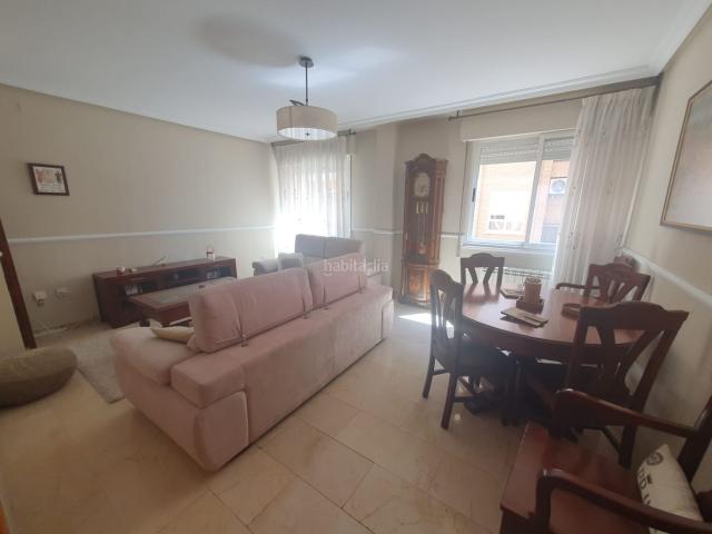 Piso en venta en Puertollano, Centro. REF. 2530 Venta DE PISO con 4 habitaciones + PLAZA DE GARAJE opcional en Cañamares Libertad, Puertollano. Pisos.