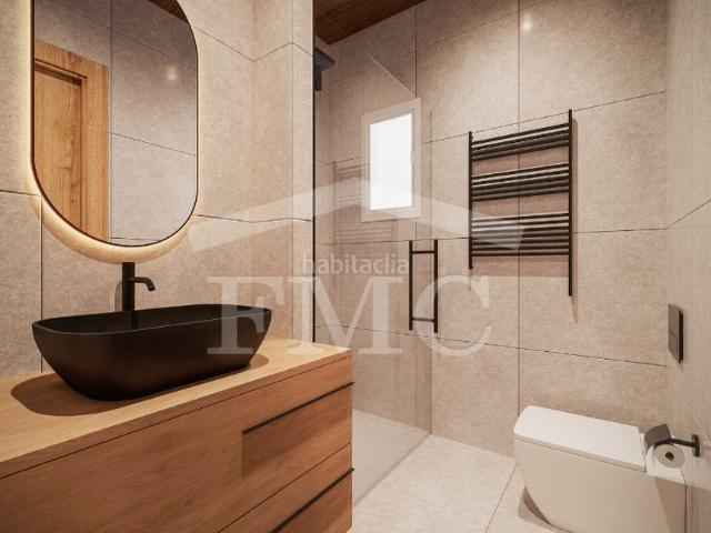 Piso en venta en Puigcerdà Pirineos. Apartament rehabilitat amb balcó. Pisos.