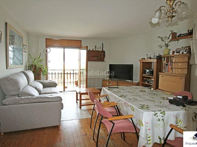 Piso en venta en Puigcerdà Pirineos. Piso con balcón. Pisos.