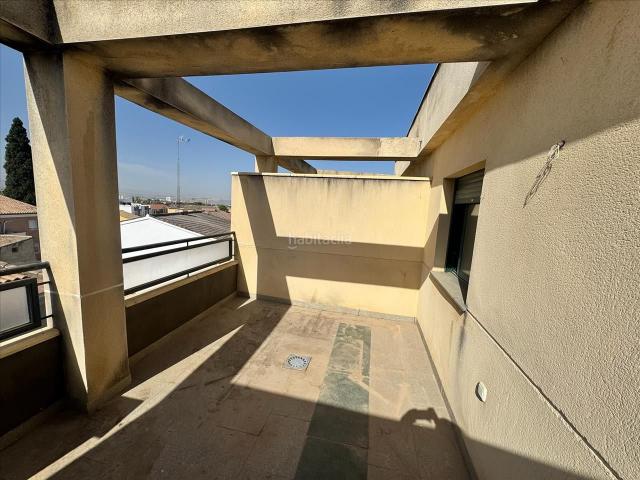 Piso en venta en Pulianas. Dúplex con terraza y garaje en venta en Pulianas, Granada. Pisos.