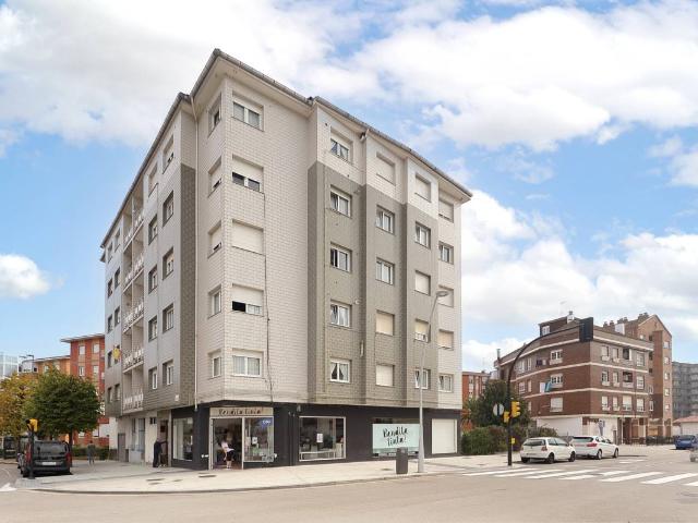 Piso en Venta en Pumarín