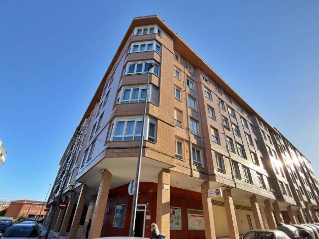 Piso en Venta en Pumarín