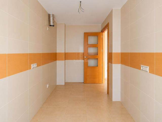 Piso en venta en Padul. PISO CON MAS PASILLO QUE EN EL RESPLANDOR. Pisos.