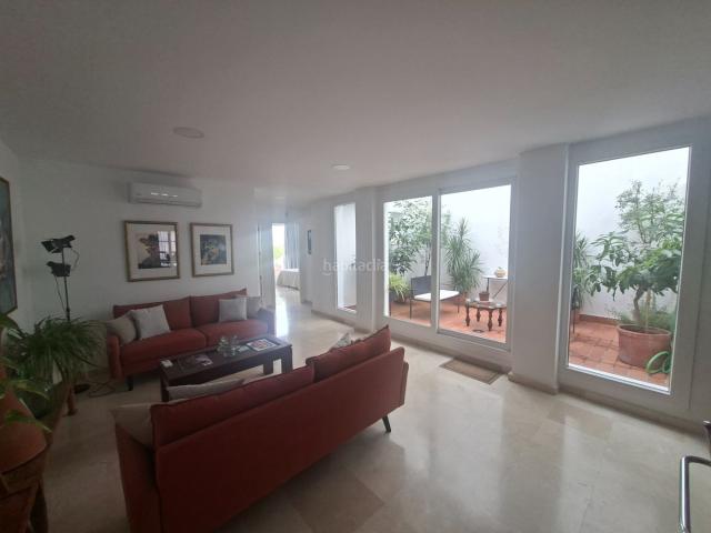 Piso en venta en Palma del Río. Piso bajo, equipado, 3 patios, garaje, reformado. Pisos Palma del.