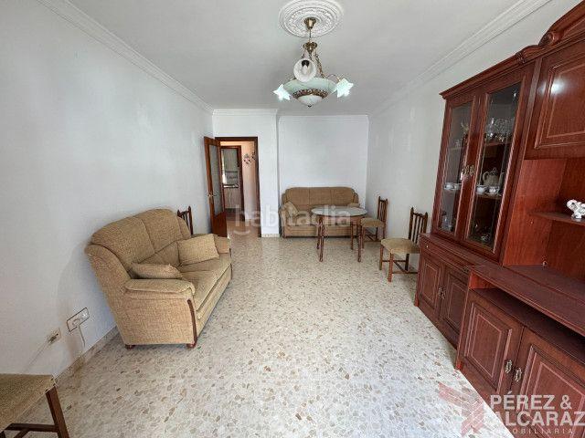 Piso en venta en Palma del Río. Piso en Av El Greco. Pisos Palma del.