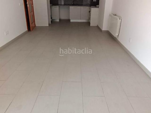Piso en venta en Palau d´Anglesola El. Piso con ascensor, balcón y 2 plazas de aparcamiento. Pisos Palau d´Anglesola.