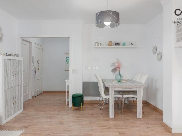 Piso en venta en Palau saverdera. Planta baja amplia con balcón, garaje y entorno tranquilo en Palausaverdera. Pisos.