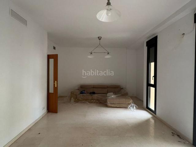 Piso en venta en Palacios y Villafranca Los. Piso en residencial con ascensor y excelentes calidades. Pisos Palacios y Villafranca.