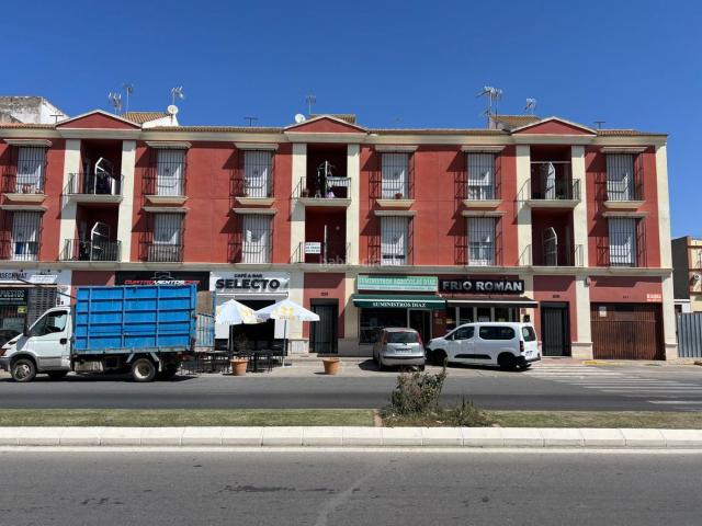 Piso en venta en Palacios y Villafranca Los. Piso en venta en Avda. De Utrera, 3 dormitorios. Pisos Palacios y Villafranca.