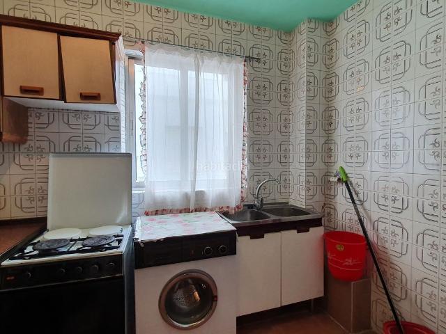 Piso en venta en Palencia, Ave María. Amplia vivienda muy soleada con plaza de garaje. Pisos.