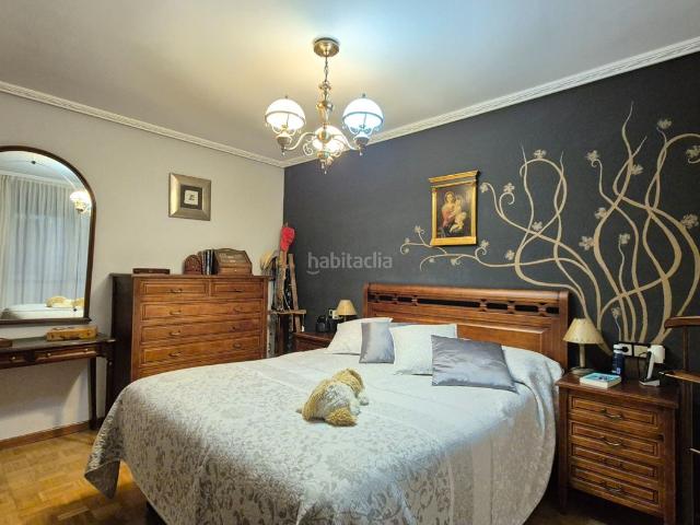 Piso en venta en Palencia, Centro. Vivienda céntrica para entrar a vivir con plaza de garaje. Pisos.