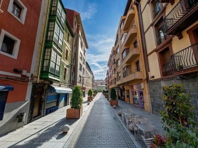 Piso en venta en Palencia, Centro. Piso en cesión de remate en Elorrio. Pisos.