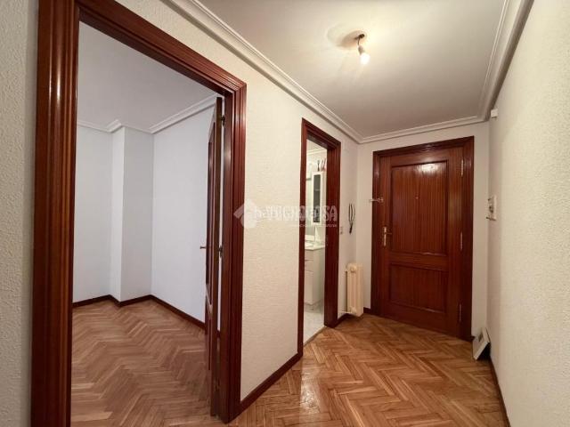 Piso en venta en Palencia, Centro. Piso en venta en Palencia. Pisos.