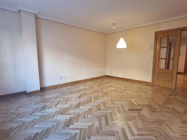 Piso en venta en Palencia, Centro. PISO PALENCIA AV. SAN TELMO. Pisos.