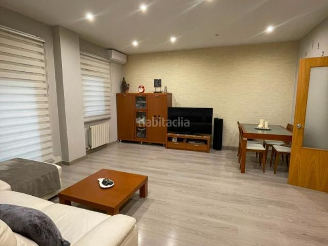 Piso en venta en Pallejà. Parking y trastero. Pisos.