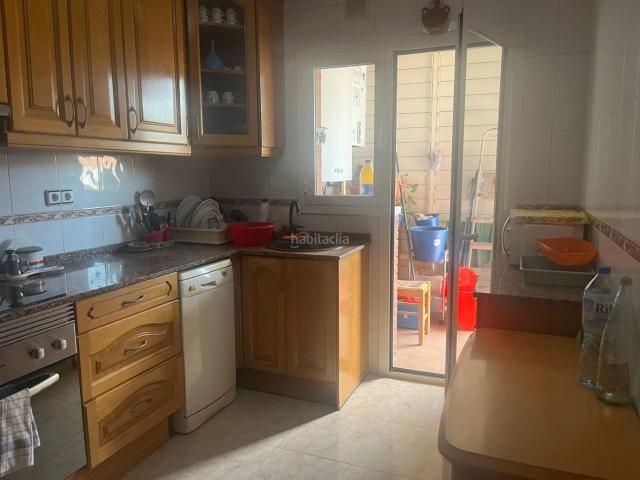 Piso en venta en Pallejà. PISO SEMINUEVO ESQUINERO ZONA TRANQUILA. Pisos.