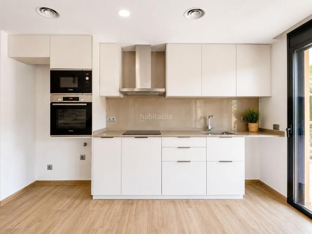 Piso en venta en Pals, Platja de Pals Costa Brava. Piso Playa de Pals de obra nueva de 3 habitaciones y 2 baños. Pisos.
