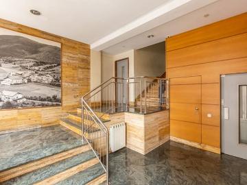 Piso en venta en Pamplona - Ascensor