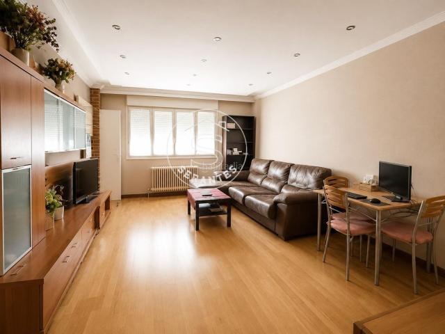 Piso en venta en Pamplona Iruña, Rochapea. Tu próximo hogar junto a zonas verdes y deportivas. Pisos Pamplona.