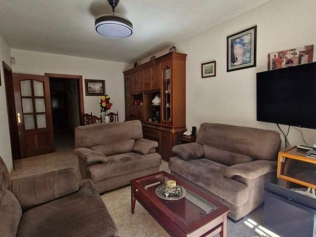 Piso en venta en pasaje Vallès, Premià de Mar, de 80 m² 5 habitaciones por 274.000