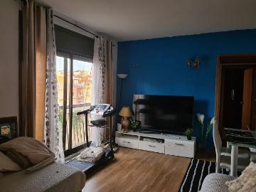 Piso en venta en pasaje De la Pell, Montcada i Reixac, de 84 m² 3 habitaciones por 165.000