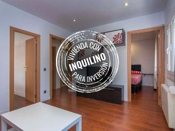 Piso en venta en pasaje De Les Delícies, Cornellà de Llobregat, de 40 m² 2 habitaciones por 160.000