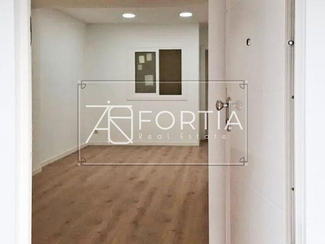 Piso en venta en pasaje D'en Xinxó, Barcelona, de 55 m² 2 habitaciones por 132.999