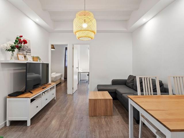Piso en venta en pasaje Del Xiprer, Hospitalet de Llobregat, L´, de 60 m² 3 habitaciones por 278.000