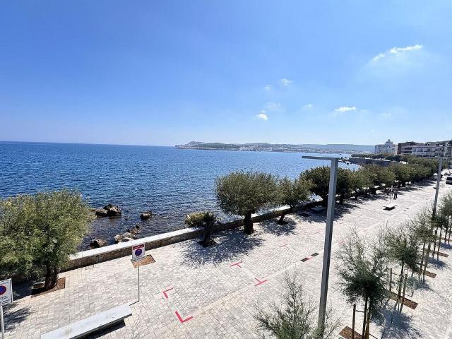Piso en venta en paseo Mar, Escala, L´, de 80 m² 3 habitaciones por 770.000