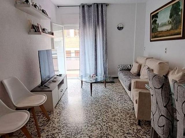 Piso en venta en paseo Maragall, Barcelona, de 70 m² 3 habitaciones por 370.000