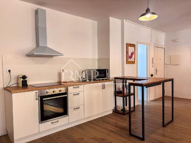 Piso en venta en paseo Maragall, Barcelona, de 81 m² 1 habitación por 330.000