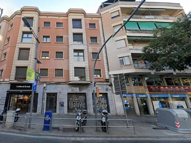Piso en venta en paseo Maragall, Barcelona, de 89 m² 1 habitación por 219.000