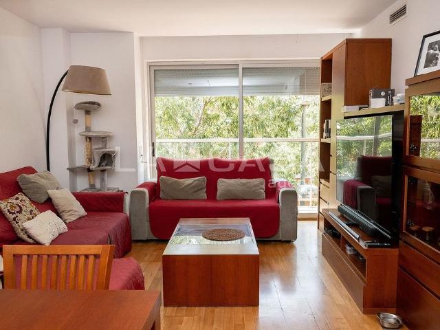 Piso en venta en paseo Maragall, Barcelona, de 114 m² 4 habitaciones por 549.000
