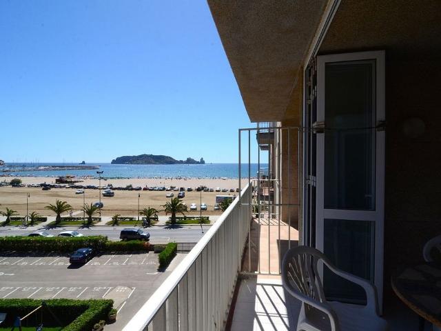 Piso en venta en paseo Marítim, Torroella de Montgrí, de 60 m² 2 habitaciones por 243.000