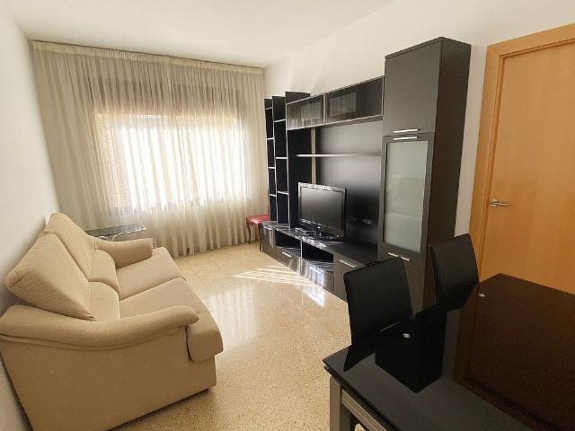 Piso en venta en paseo De Fabra i Puig, Barcelona, de 52 m² 3 habitaciones por 245.000