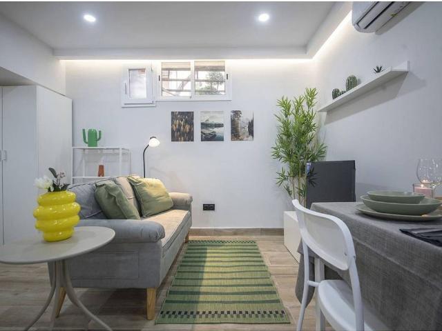 Piso en venta en paseo De la Vall D'hebron, Barcelona, de 30 m² 1 habitación por 140.000