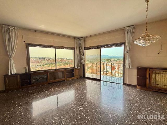 Piso en venta en paseo De Pere III, Manresa, de 133 m² 4 habitaciones por 265.000