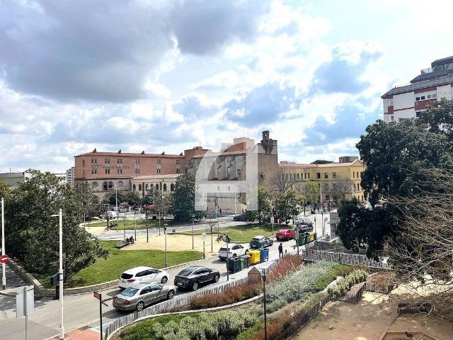Piso en venta en paseo Del Comte D'ègara, Terrassa, de 116 m² 4 habitaciones por 295.000