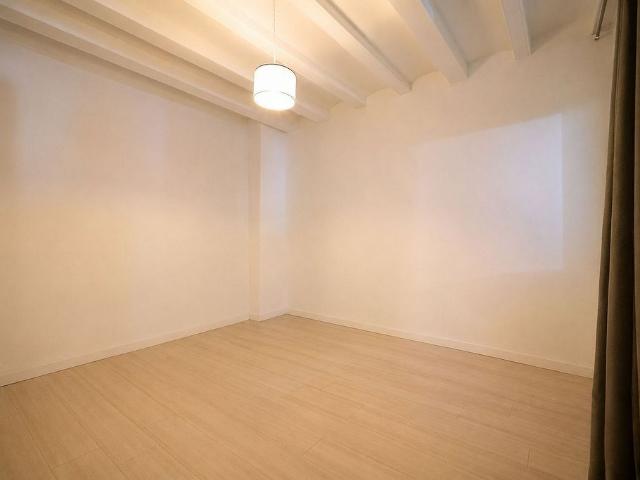Piso en venta en paseo D'isabel II, Barcelona, de 116 m² 3 habitaciones por 380.000